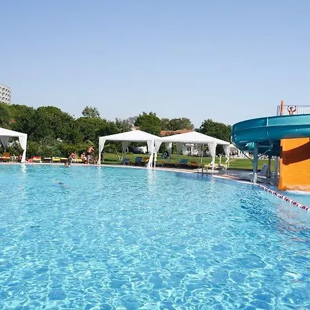 Jacaranda Beach Luxury Club Hotel